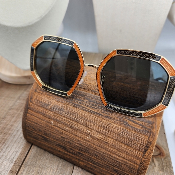 NEW! Tory Burch Shades • Green & Orange Sunglasses • Oversized Lenses main image 6